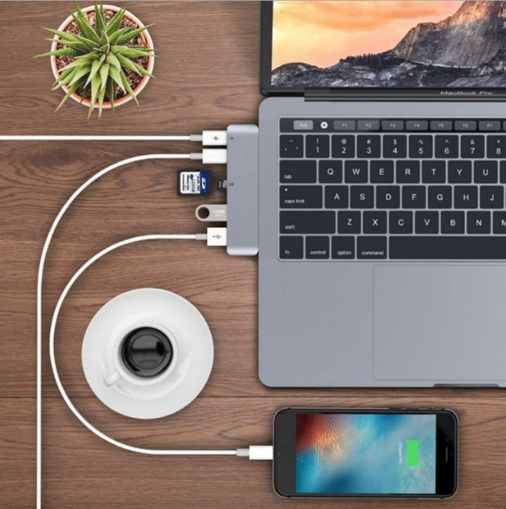 USB-C Hub with SD/TF Card Reader & PD Charging